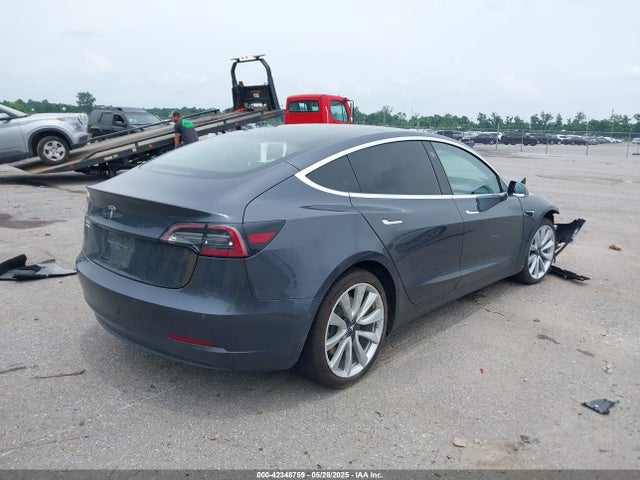 2018 TESLA MODEL 3 5YJ3E1EA8JF110092 Photo 3