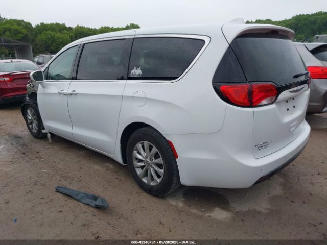 2019 CHRYSLER PACIFICA 2C4RC1FG4KR523569 Photo 2
