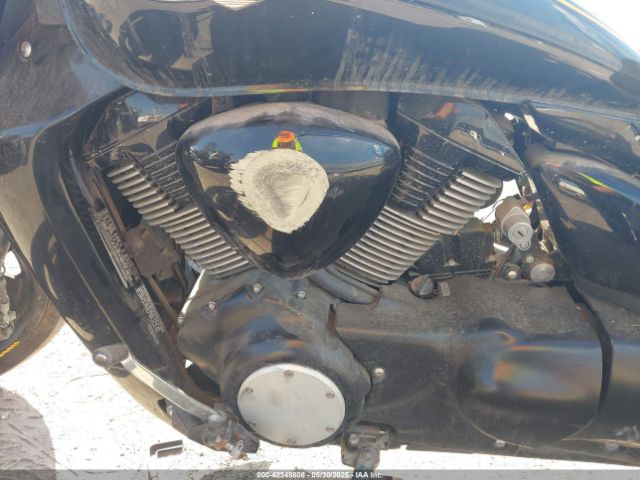 2014 SUZUKI VZR1800 JS1VY53A1E2100050 Photo 8