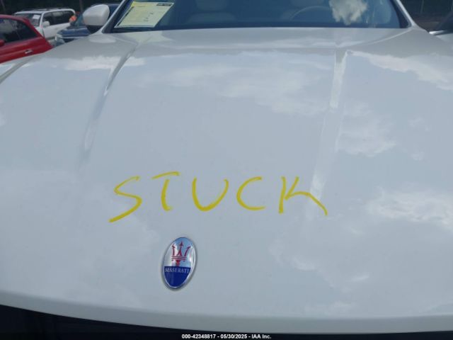 2019 MASERATI LEVANTE ZN661XUL5KX319844 Photo 9