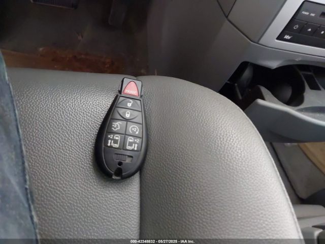 2008 CHRYSLER TOWN & COUNTRY 2A8HR54P58R828889 Photo 10