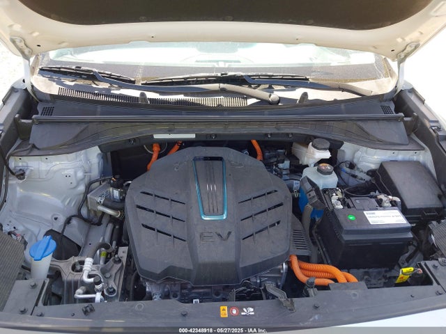 KNDCE3LG8L5048717 KIA Niro Ev Ex Premium