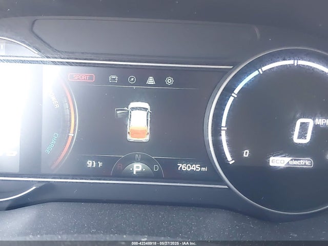 KNDCE3LG8L5048717 KIA Niro Ev Ex Premium