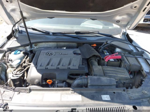 1VWBN7A3XEC001459 Volkswagen Passat 2.0l Tdi Se