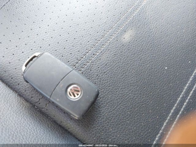 1VWBN7A3XEC001459 Volkswagen Passat 2.0l Tdi Se