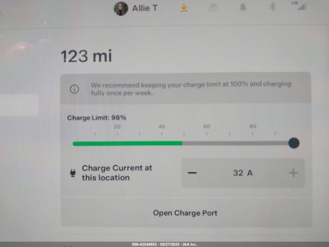 5YJ3E1EAXPF405588 Tesla 2023