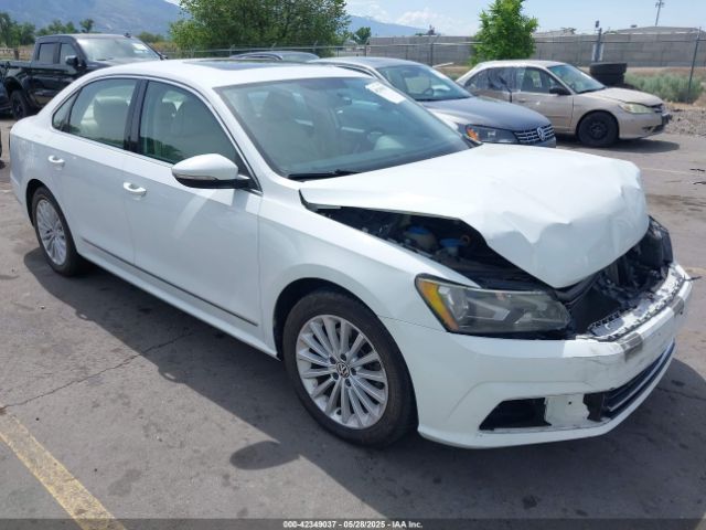 2017 VOLKSWAGEN PASSAT 1VWBT7A36HC068828