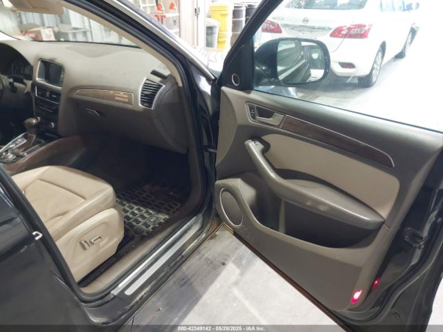 WA1LFAFP8FA028566 Audi Q5 2.0t Premium