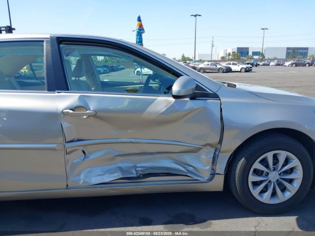 4T1BF1FK9HU293869 Toyota CAMRY LE