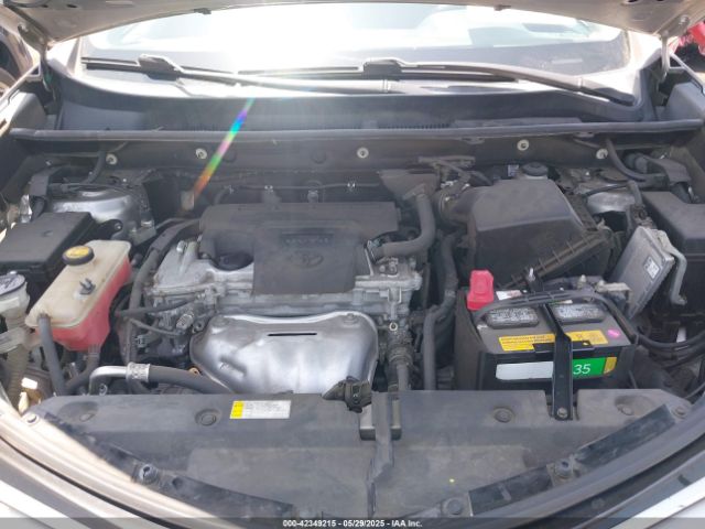 2T3ZFREV7GW312028 Toyota RAV4 LE
