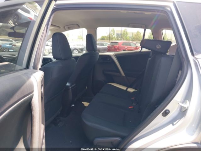 2T3ZFREV7GW312028 Toyota RAV4 LE