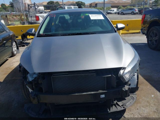 3KPF24AD0RE727074 KIA mpi nu