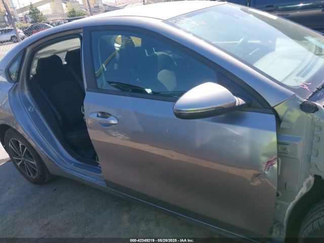 3KPF24AD0RE727074 KIA mpi nu