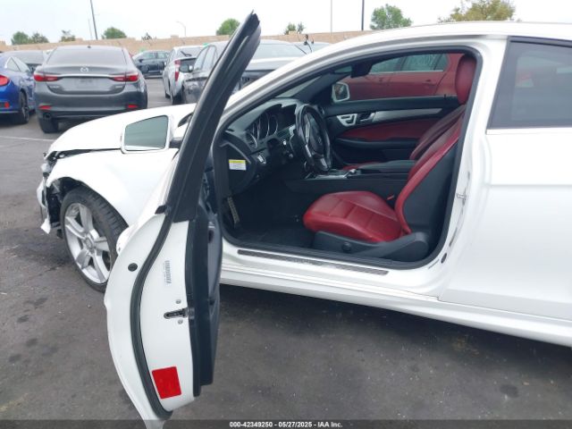 WDDGJ4HB8EG289464 Mercedes-Benz C 250