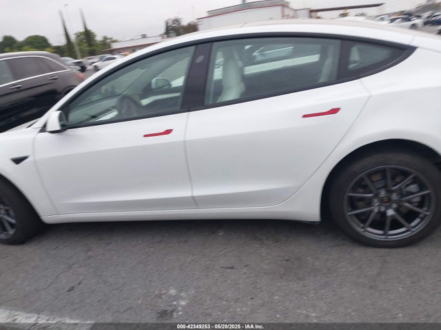 Tesla Model 3 Rear-wheel Drive 2022 5YJ3E1EA5NF251126 Image 14