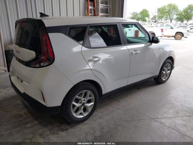 KNDJ23AU1R7237456 KIA SOUL LX