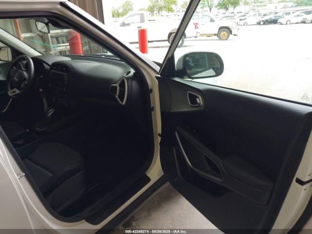 KNDJ23AU1R7237456 KIA SOUL LX