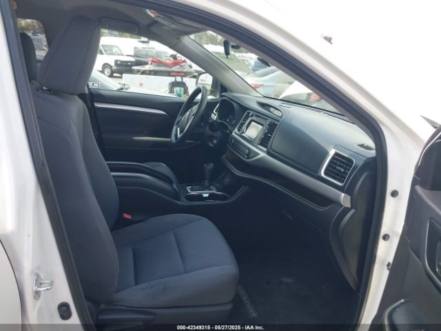5TDZKRFH2ES025862 Toyota Highlander Le