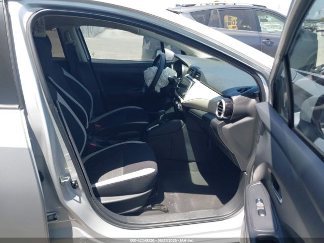 3N1CN8EV8ML880233 Nissan Versa Sv Xtronic Cvt