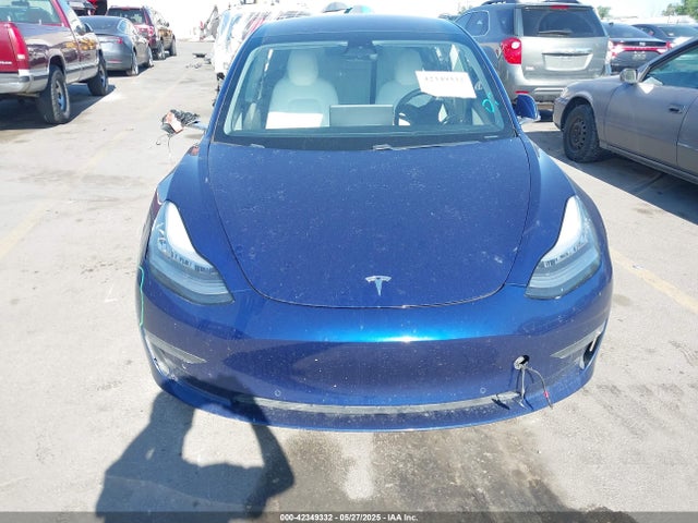 5YJ3E1EB2JF112106 Tesla 2018