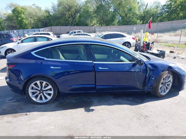 5YJ3E1EB2JF112106 Tesla 2018