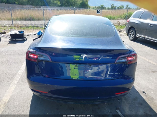 5YJ3E1EB2JF112106 Tesla 2018