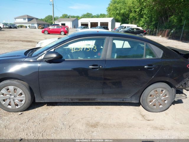 3KPA24AB7JE046861 KIA RIO LX