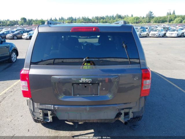 1C4NJPBB8FD115571 Jeep 2015