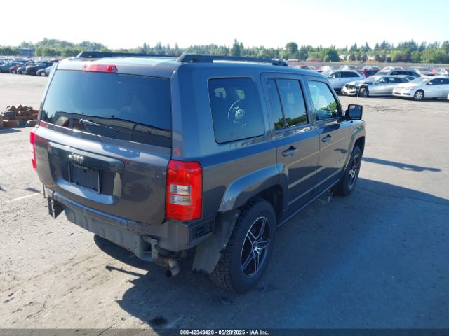 1C4NJPBB8FD115571 Jeep 2015