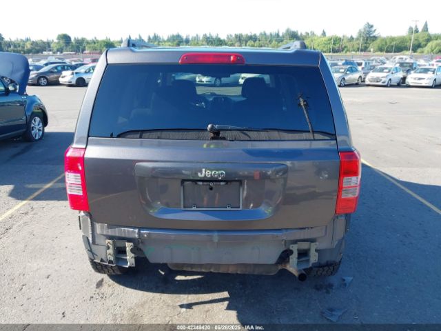 1C4NJPBB8FD115571 Jeep 2015