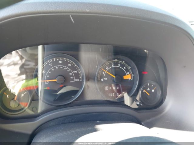 1C4NJPBB8FD115571 Jeep 2015