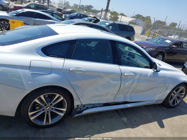 BMW 2019 2019 WBA4J1C54KBM14107 Image 13