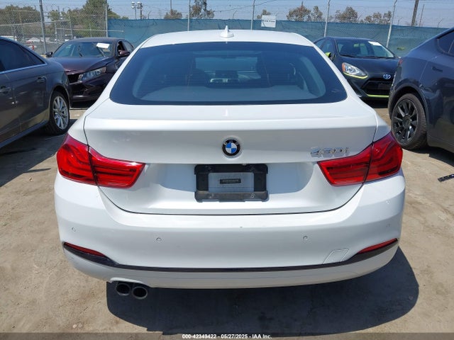 BMW 2019 2019 WBA4J1C54KBM14107 Image 16