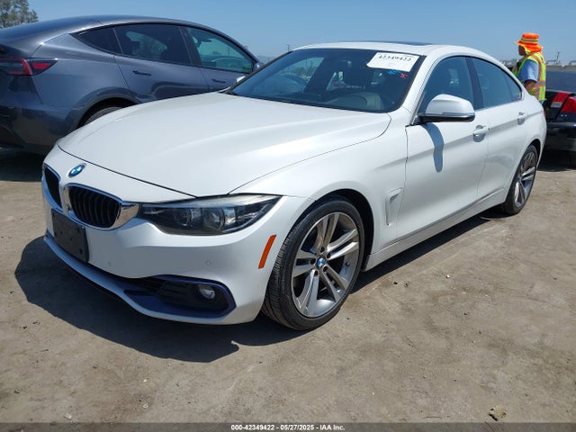BMW 2019 2019 WBA4J1C54KBM14107 Image 2