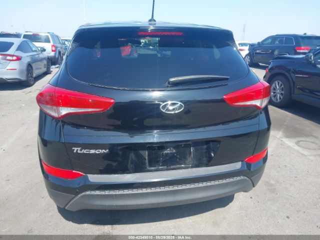 KM8J23A46GU125424 Hyundai TUCSON SE
