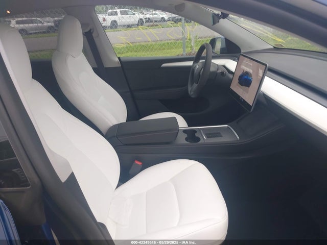 2024 TESLA MODEL Y 7SAYGDEE2RA321479 Photo 4