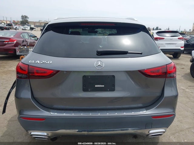 W1N4N4GB4MJ159632 Mercedes-Benz m260
