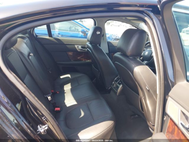 2011 JAGUAR XF SAJWA0GB2BLR95303 Photo 7