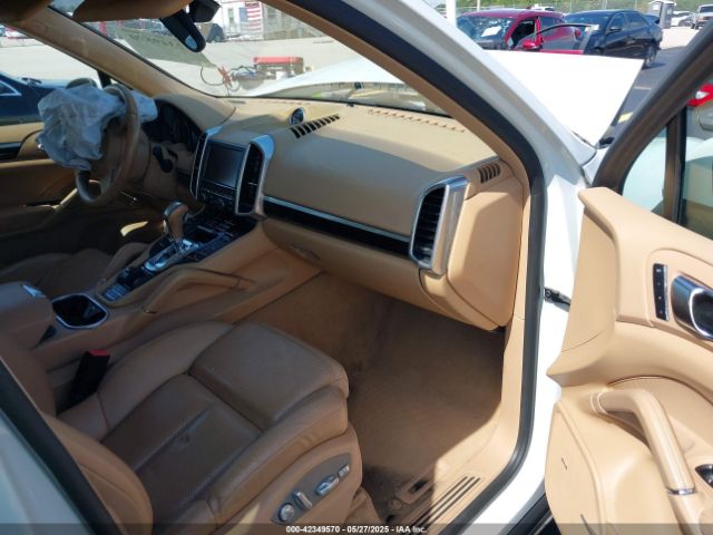 WP1AA2A20ELA02638 Porsche Cayenne