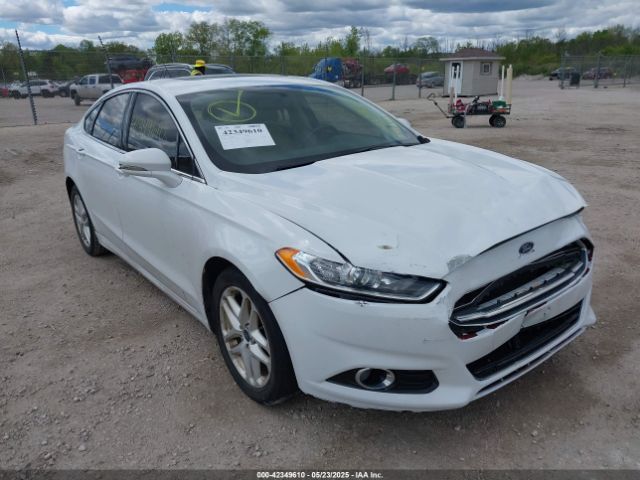 3FA6P0HD8GR198095 Ford FUSION SE