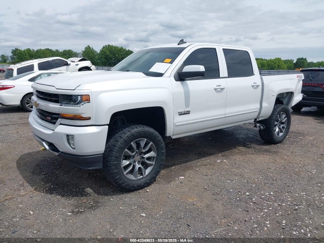 Chevrolet Silverado 1500 2lt 2018 3GCUKREC9JG332907 Image 2