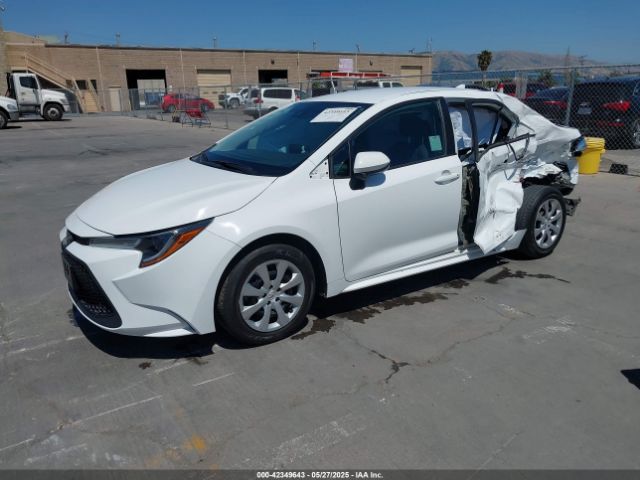 5YFEPMAE3NP274213 Toyota COROLLA LE
