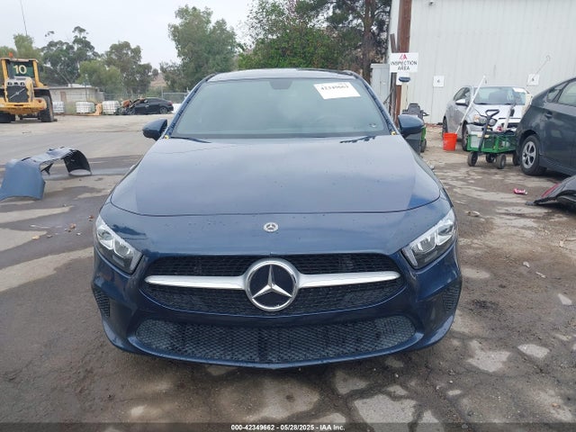 W1K3G4EB7LW044644 Mercedes-Benz m260