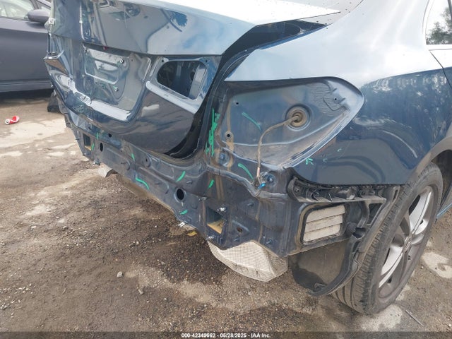 W1K3G4EB7LW044644 Mercedes-Benz m260