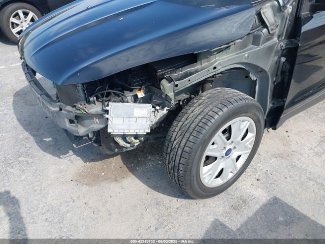 1FMCU0F79FUA42797 Ford ESCAPE S