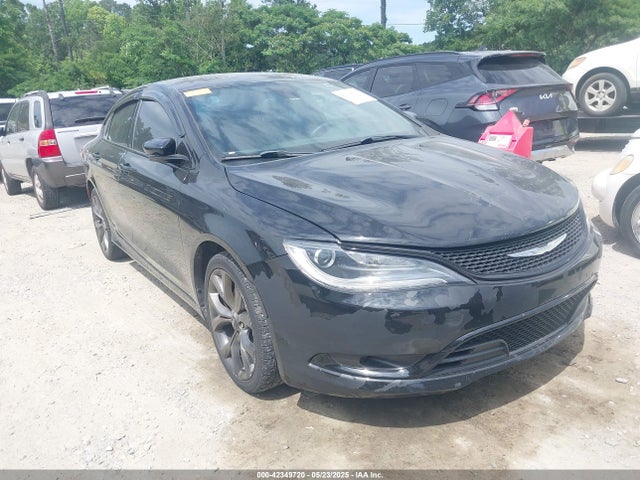 1C3CCCBGXFN529987 Chrysler 200 S