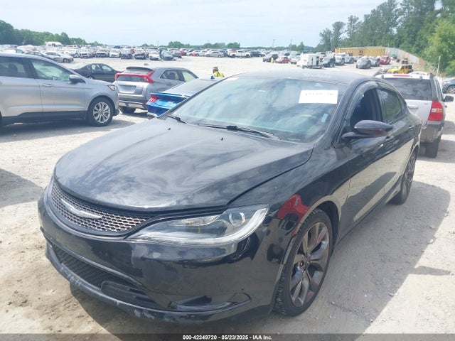 1C3CCCBGXFN529987 Chrysler 200 S