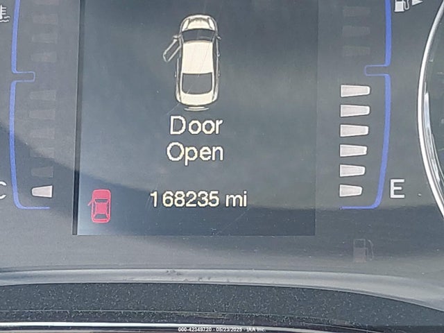 1C3CCCBGXFN529987 Chrysler 200 S