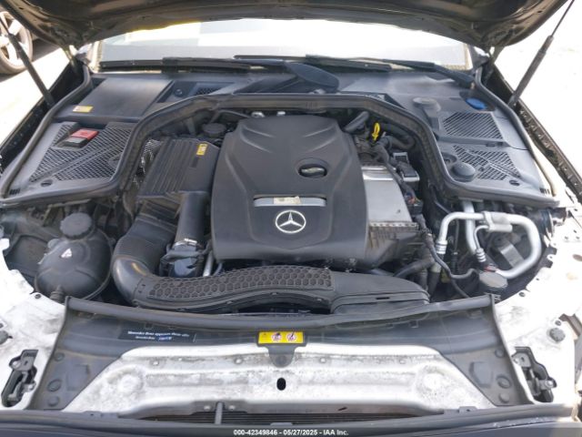 55SWF4JB4FU074983 Mercedes-Benz C 300 Luxury/sport