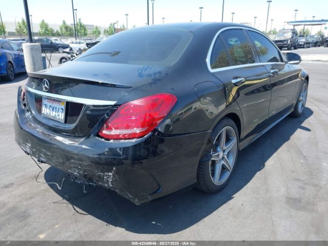 55SWF4JB4FU074983 Mercedes-Benz C 300 Luxury/sport